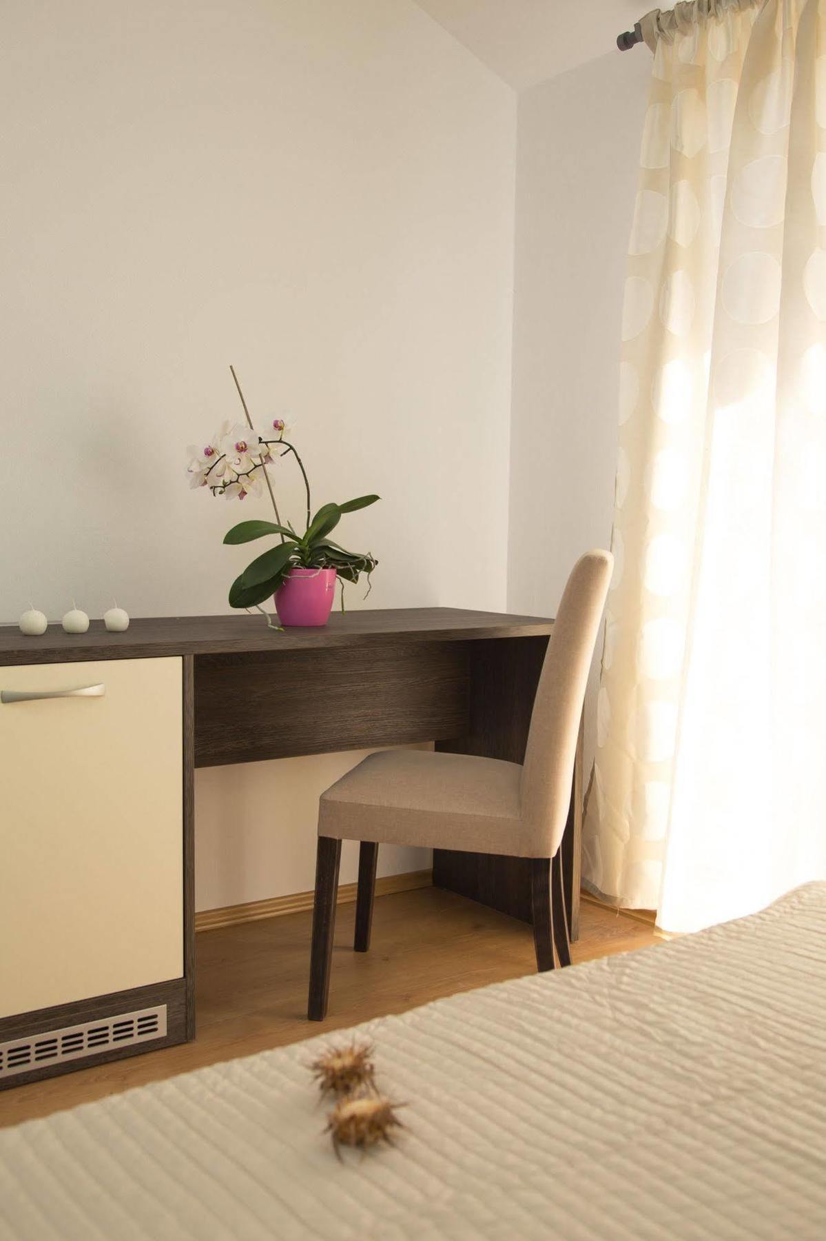 Bed & Breakfast Marta & Tona Kustici Exterior photo